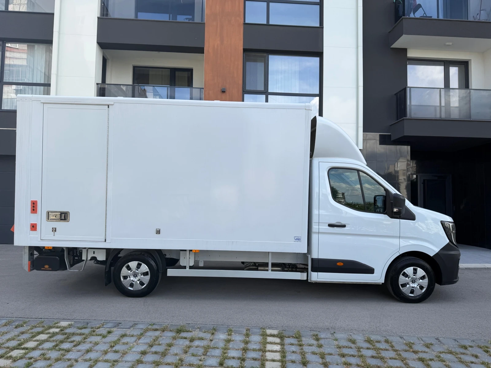 Renault Master 1.7D L3, снимка 6 - Бусове и автобуси - 55225783