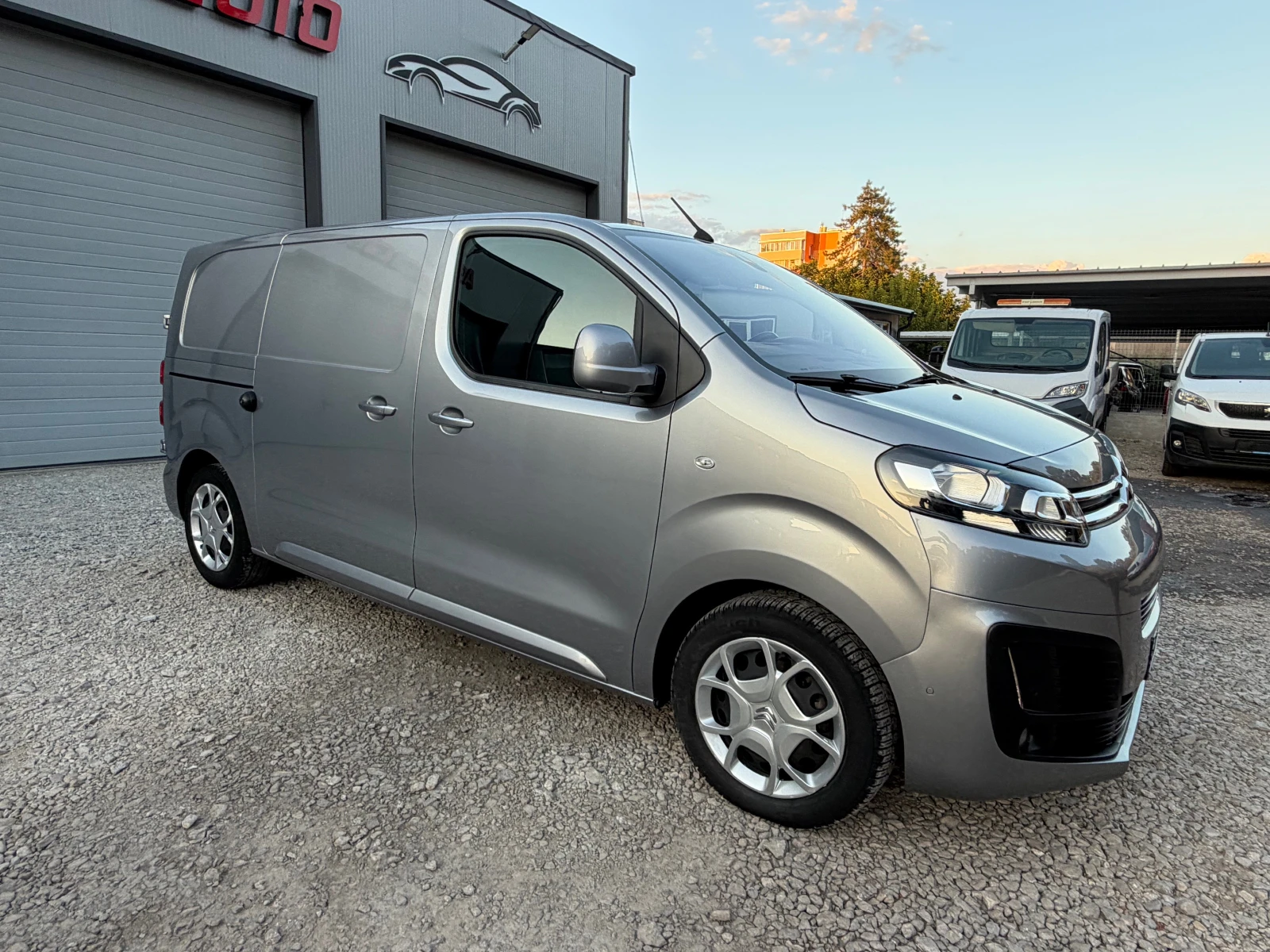 Citroen Jumpy 2.0HDI* FULL* AVTOMAT* LED* 21.05.2021* EVRO6 | Mobile.bg � ����������� 6