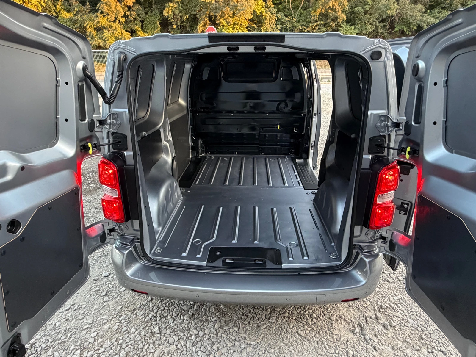 Citroen Jumpy 2.0HDI* FULL* AVTOMAT* LED* 21.05.2021* EVRO6 | Mobile.bg � ����������� 12