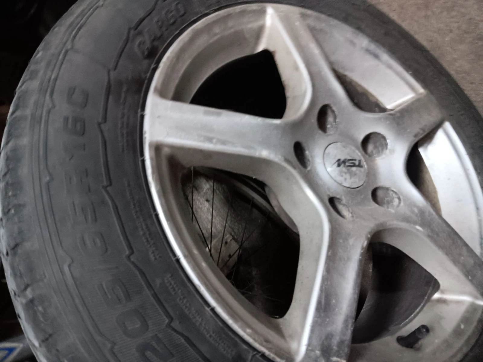 ���� � ������ 205/65R16 | Mobile.bg � ����������� 1