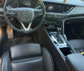 Opel Insignia 2.0 ВСИЧКИ ЕКСТРИ + НА 100% ОБСЛУЖЕН, снимка 5