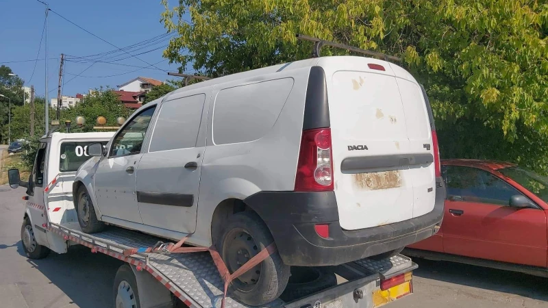 Dacia Logan 1.5dci на части , снимка 1 - Автомобили и джипове - 37510775