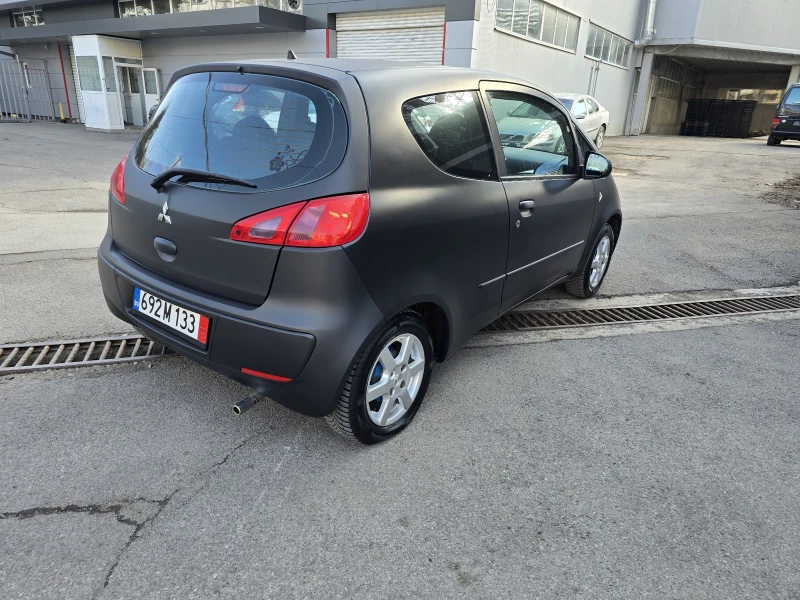 Mitsubishi Colt 1.1 / НАПЪЛНО ОБСЛУЖЕН, снимка 4 - Автомобили и джипове - 48969634