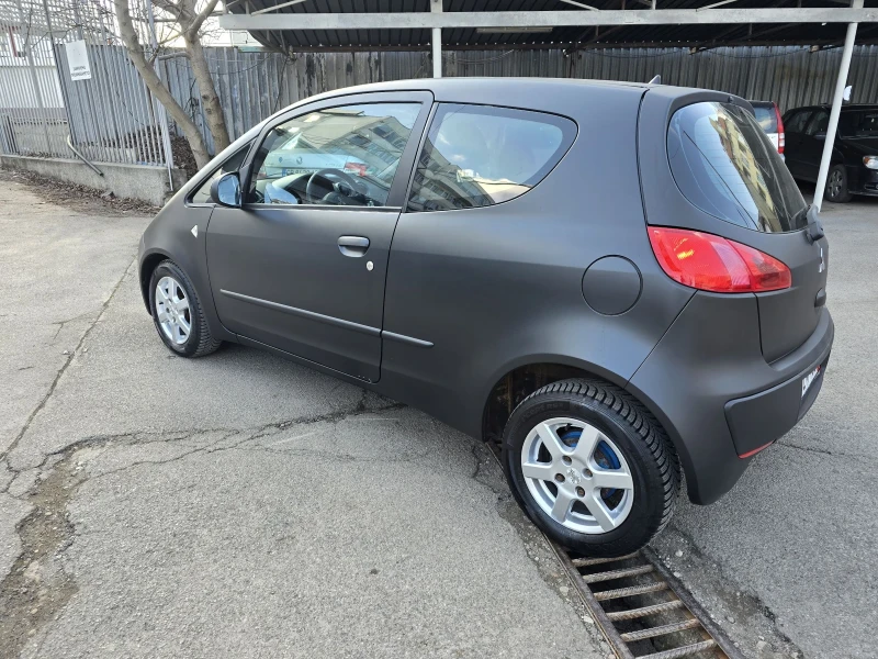 Mitsubishi Colt 1.1 / НАПЪЛНО ОБСЛУЖЕН, снимка 6 - Автомобили и джипове - 48969634