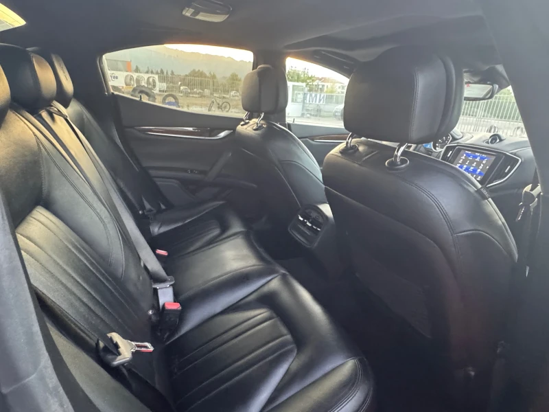 Maserati Ghibli SQ4* AWD* Напълно обслужена!, снимка 7 - Автомобили и джипове - 52326361
