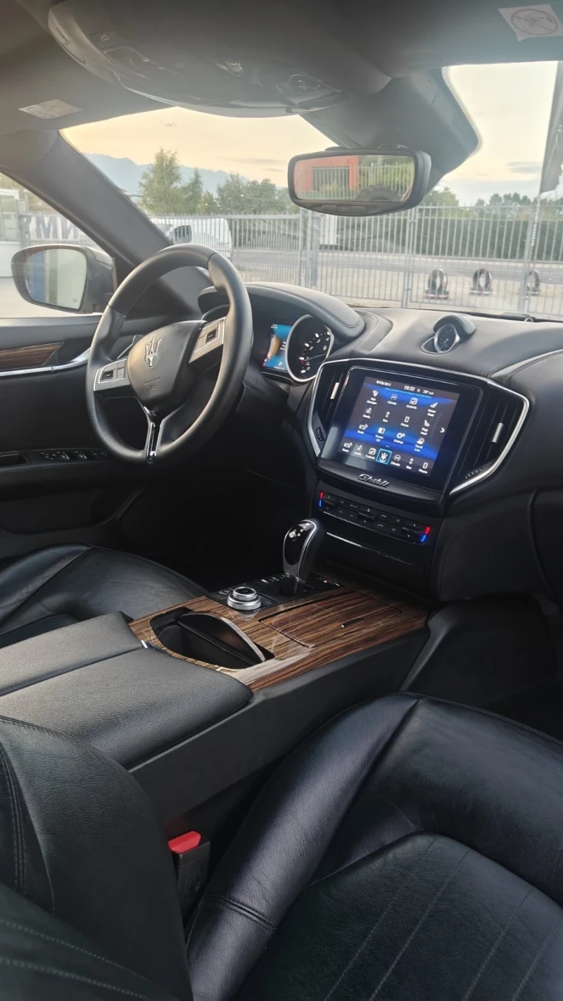 Maserati Ghibli SQ4* AWD* Напълно обслужена!, снимка 5 - Автомобили и джипове - 52326361