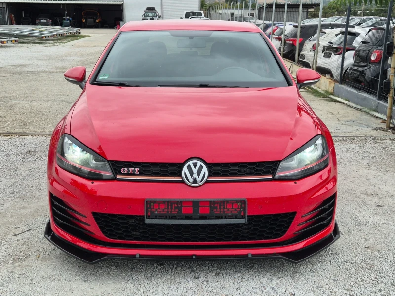 VW Golf 2.0T 211+ + GTI AKRAPOVICH, снимка 3 - Автомобили и джипове - 51955663