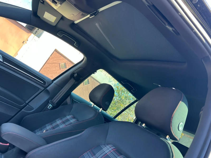 VW Golf GTI, снимка 13 - Автомобили и джипове - 52655611