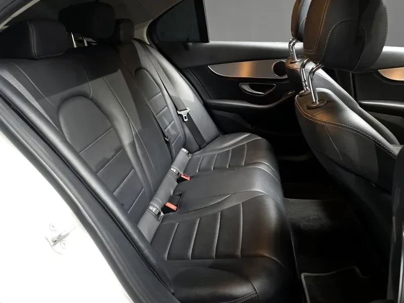 Mercedes-Benz C 220, снимка 12 - Автомобили и джипове - 54282279