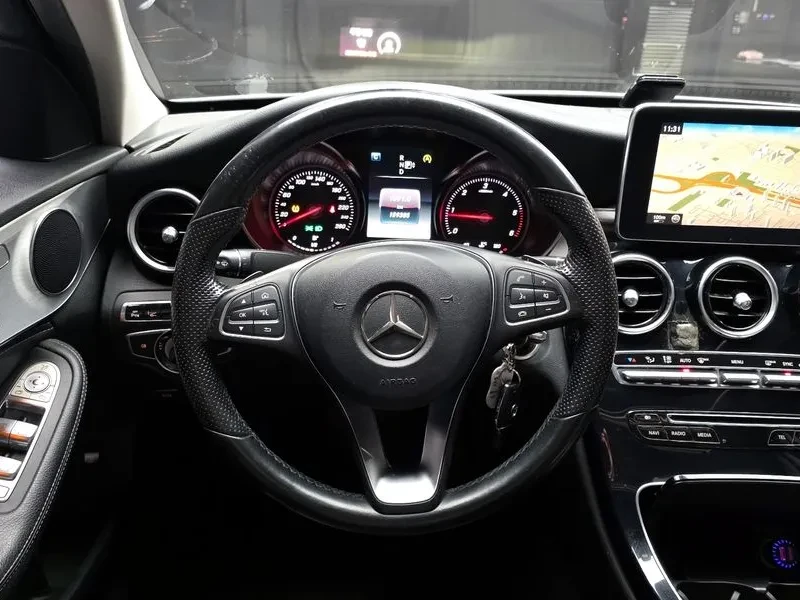 Mercedes-Benz C 220, снимка 13 - Автомобили и джипове - 54282279