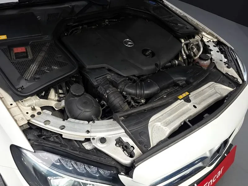 Mercedes-Benz C 220, снимка 6 - Автомобили и джипове - 54282279