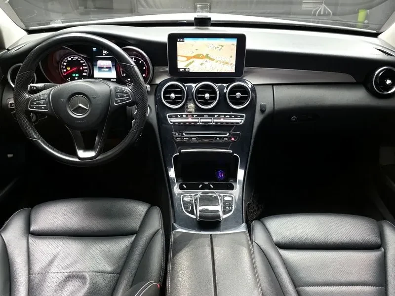 Mercedes-Benz C 220, снимка 7 - Автомобили и джипове - 54282279