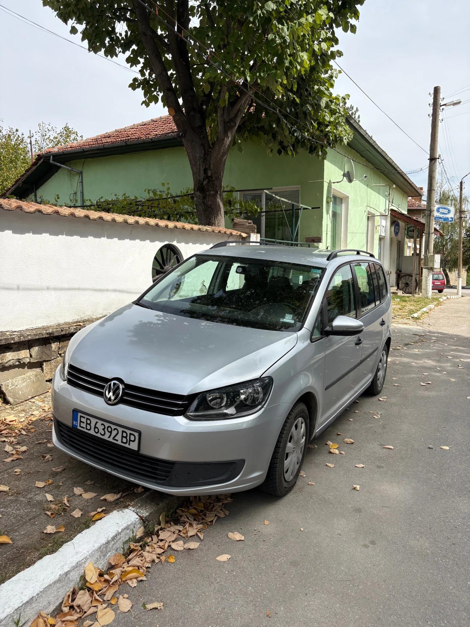 VW Touran  Цената е крайна! Без бартери!, снимка 1