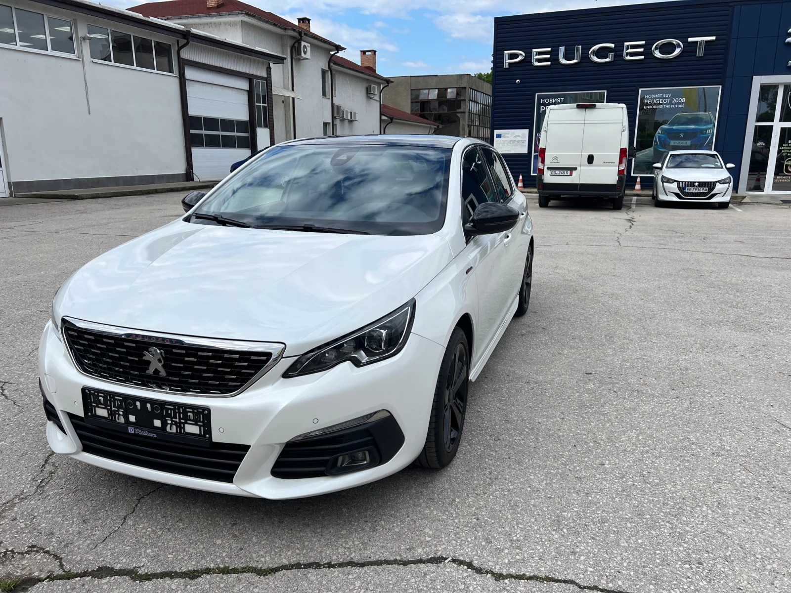 Peugeot 308 GT 1.2 PureTech 130 EAT8  - изображение 3
