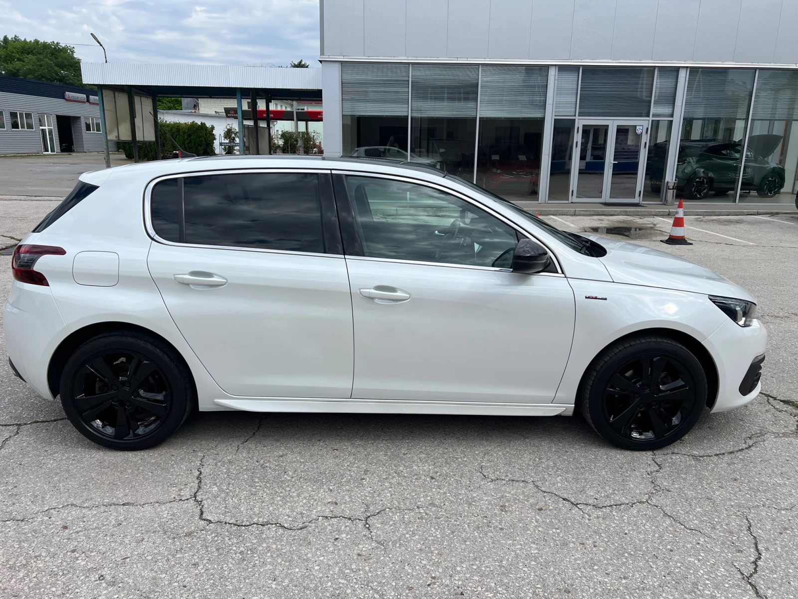 Peugeot 308 GT 1.2 PureTech 130 EAT8  - изображение 5