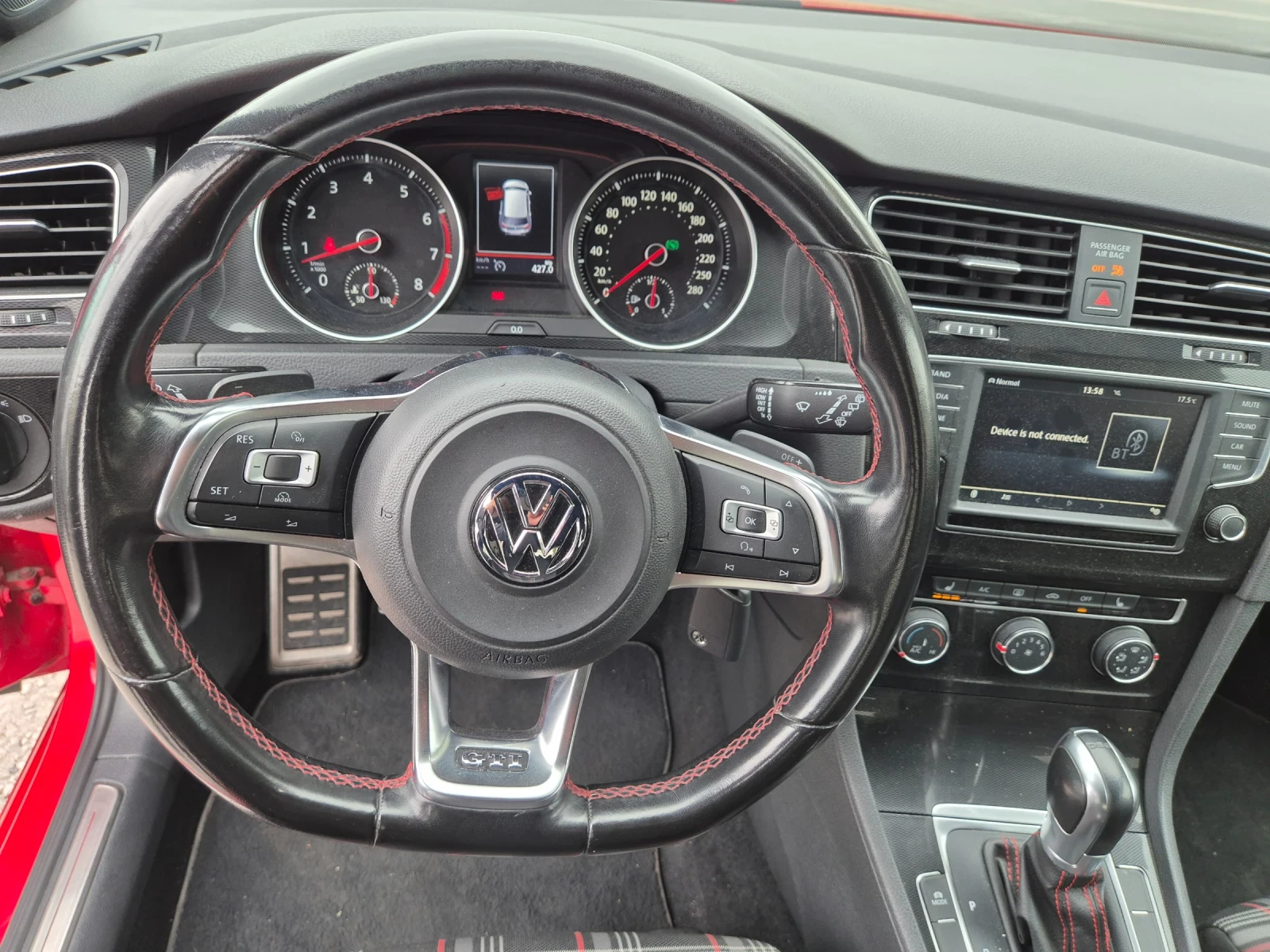 VW Golf 2.0T 211+ + GTI AKRAPOVICH | Mobile.bg   16