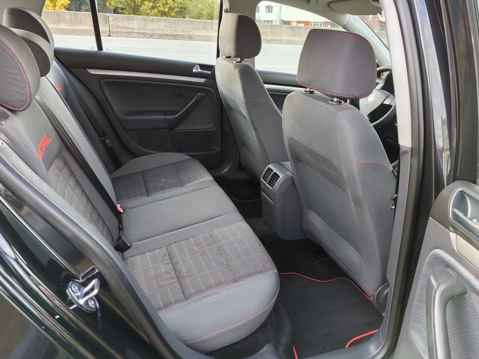 VW Golf 1.9tdi 105ps Navi | Mobile.bg — изображение 12