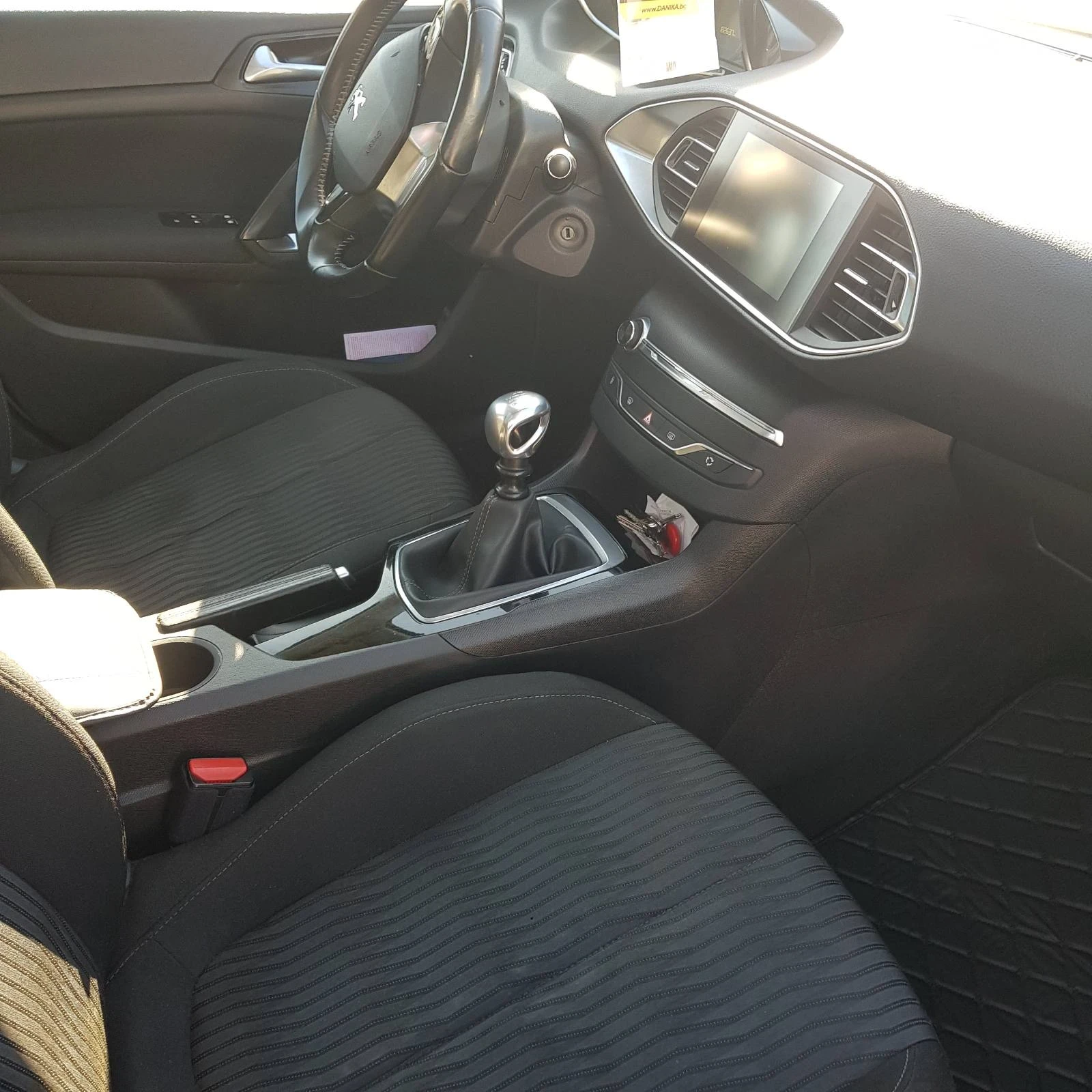 Peugeot 308 1.6 SW T9 - изображение 6