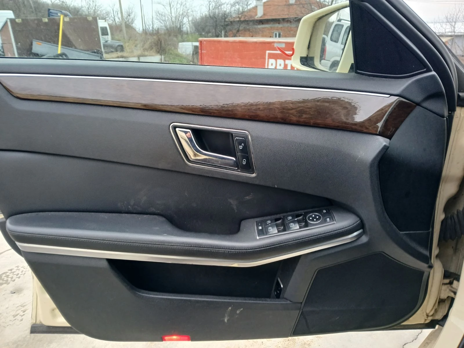 Mercedes-Benz E 220 CDI - изображение 9