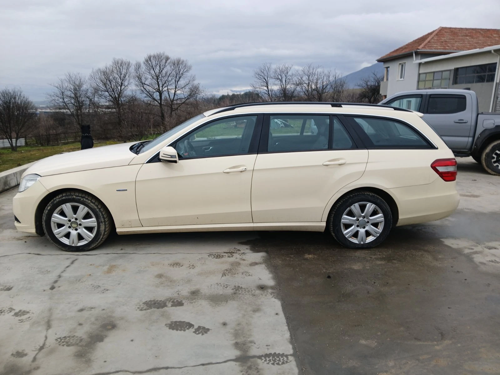 Mercedes-Benz E 220 CDI - изображение 5