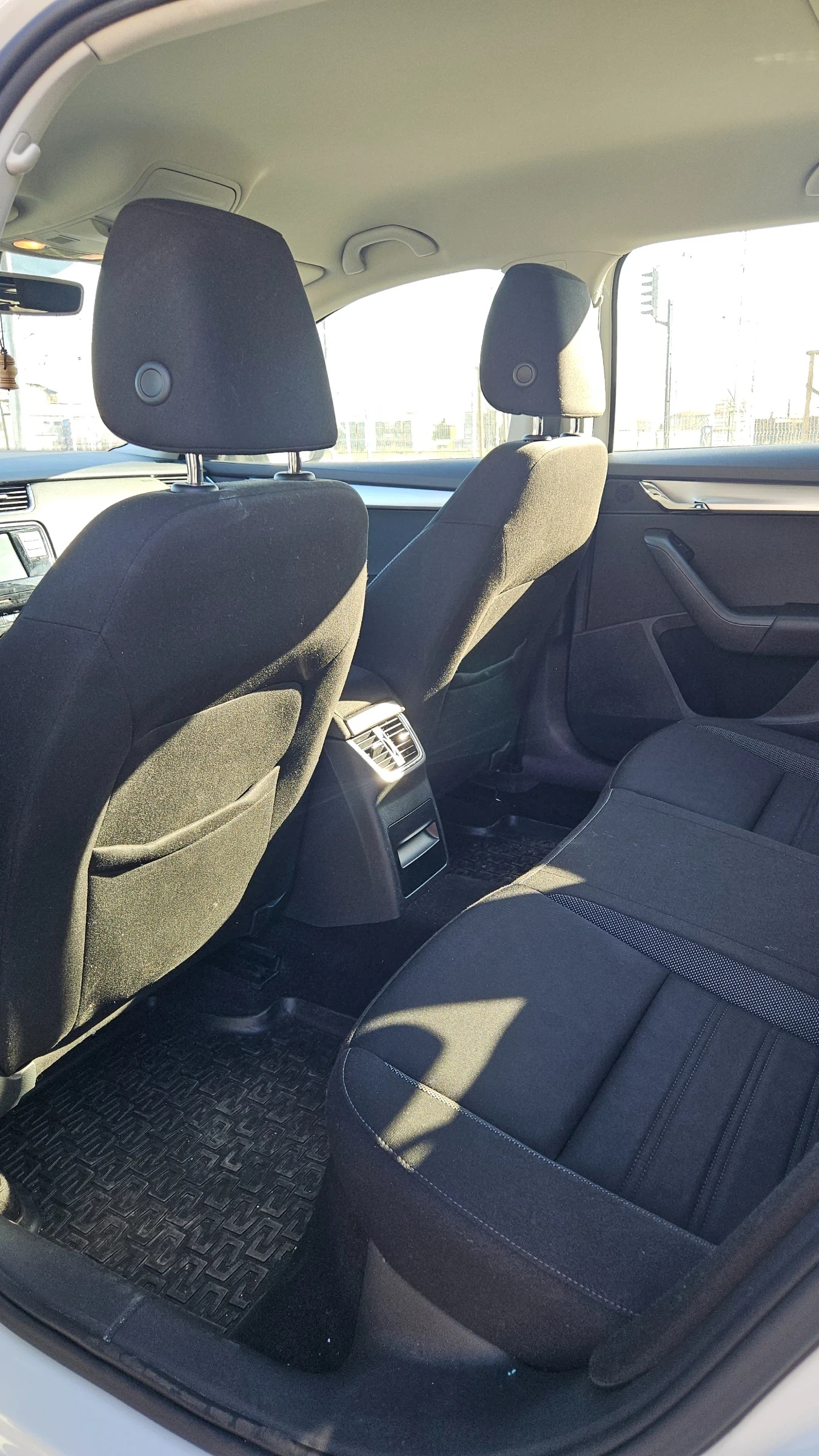 Skoda Octavia, снимка 9 - Автомобили и джипове - 53801114