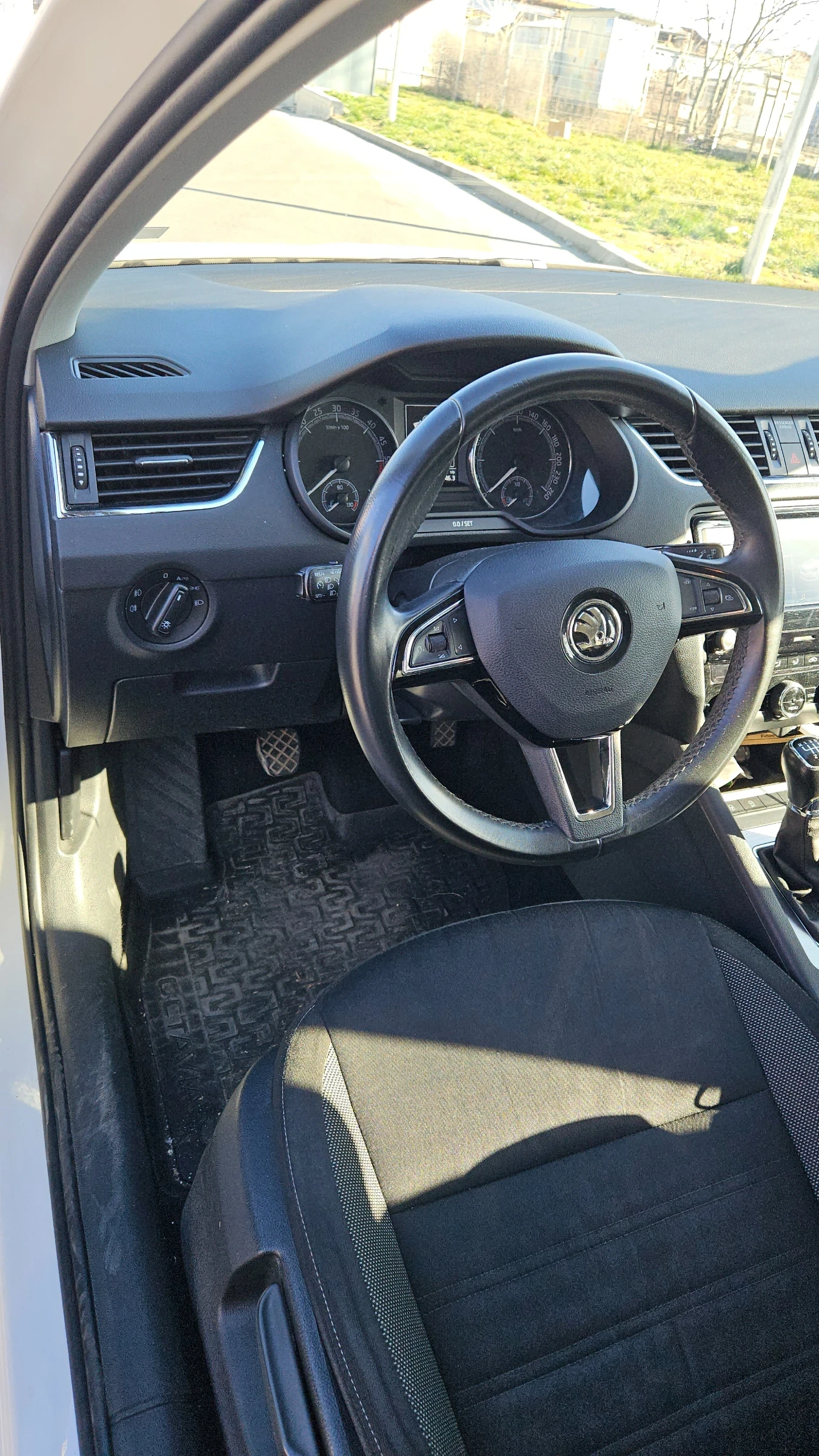 Skoda Octavia, снимка 7 - Автомобили и джипове - 53801114