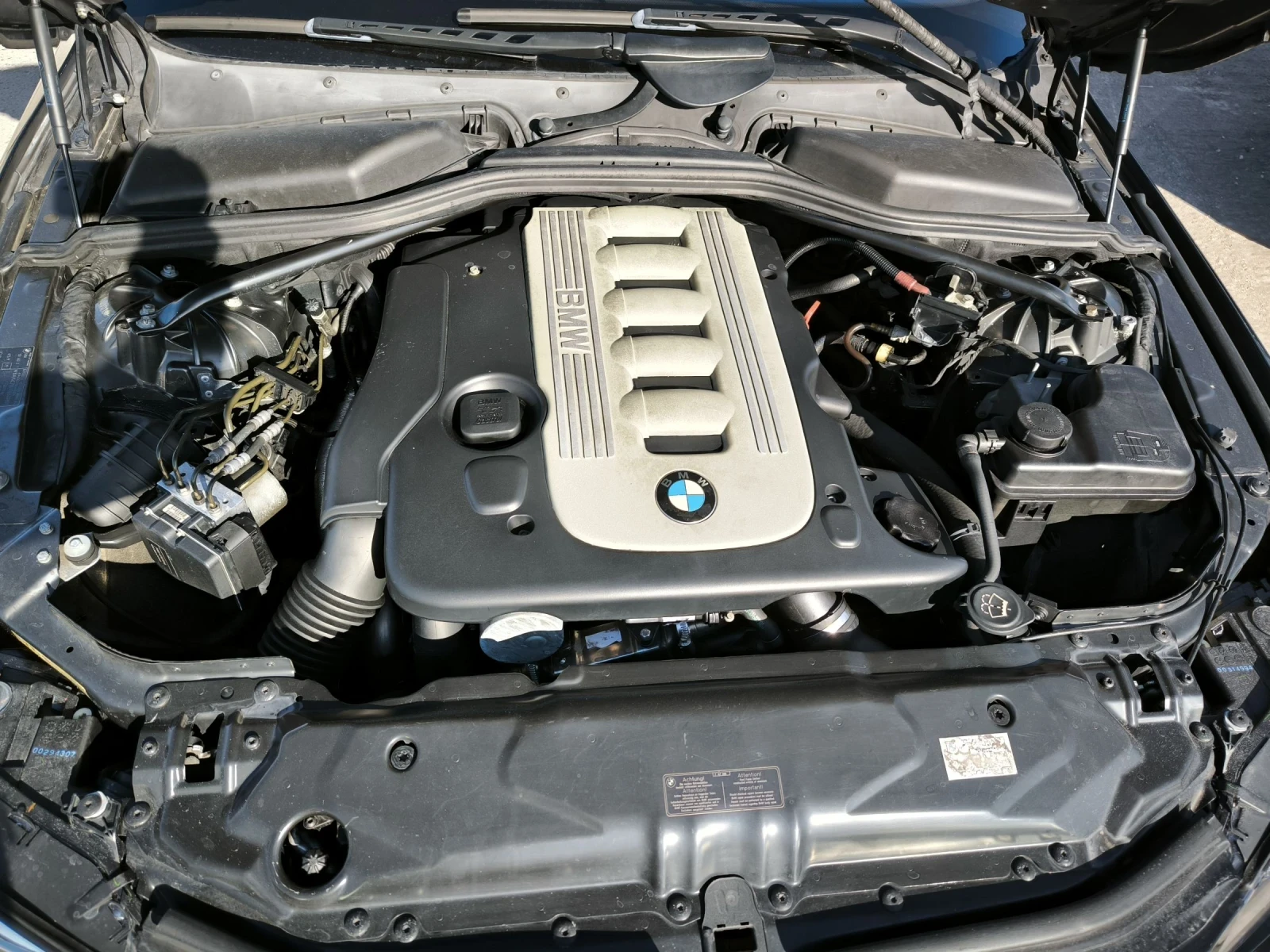 BMW 530 3.0D, снимка 16 - Автомобили и джипове - 54151636