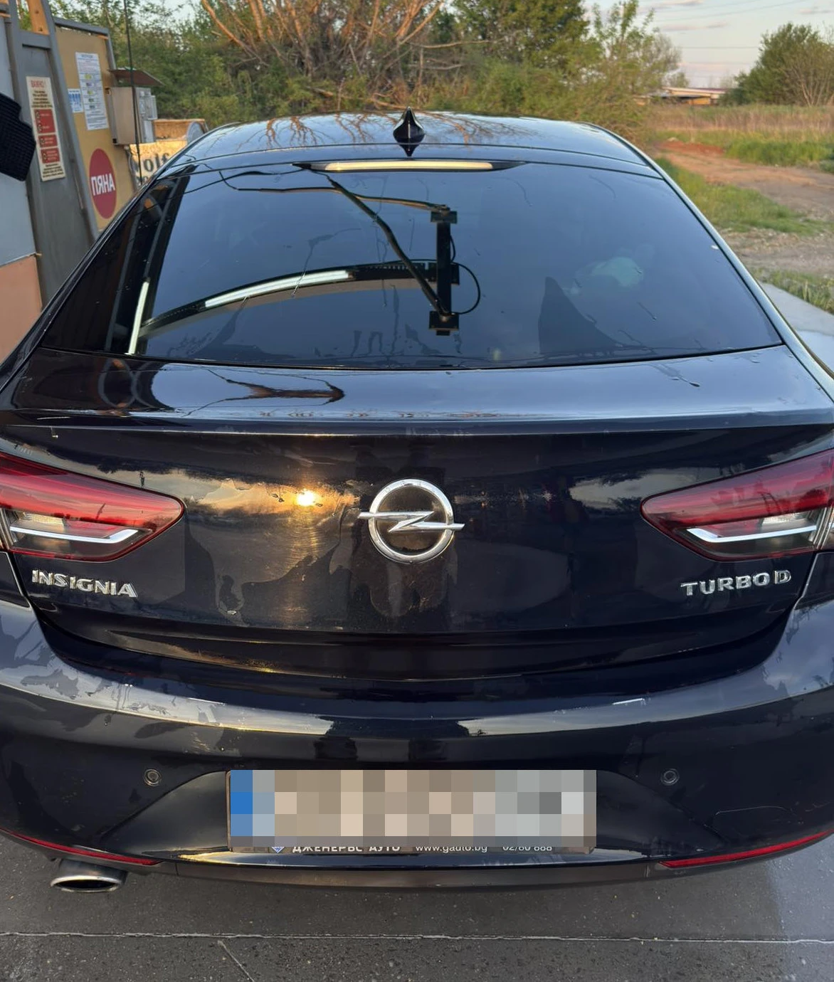 Opel Insignia 2.0 ВСИЧКИ ЕКСТРИ + НА 100% ОБСЛУЖЕН, снимка 4 - Автомобили и джипове - 54354582