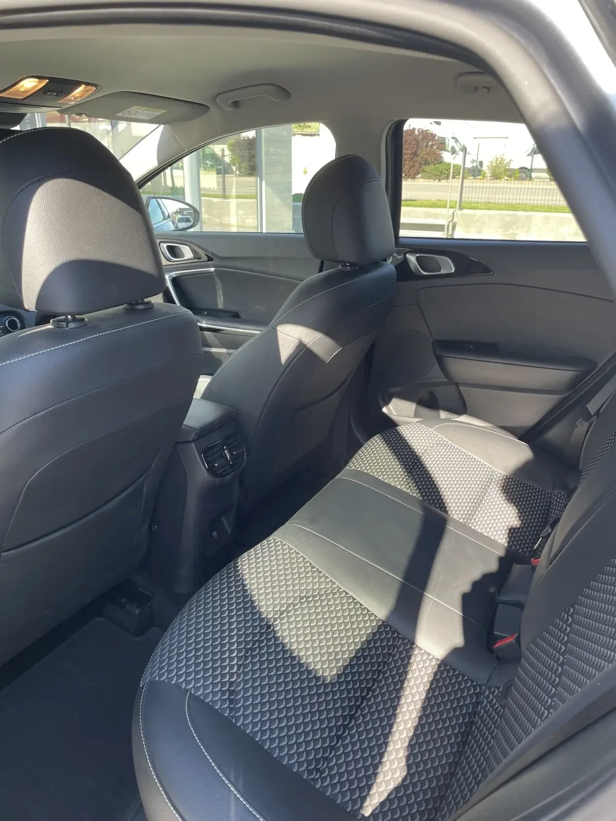 Kia XCeed Executive, снимка 6 - Автомобили и джипове - 54381618