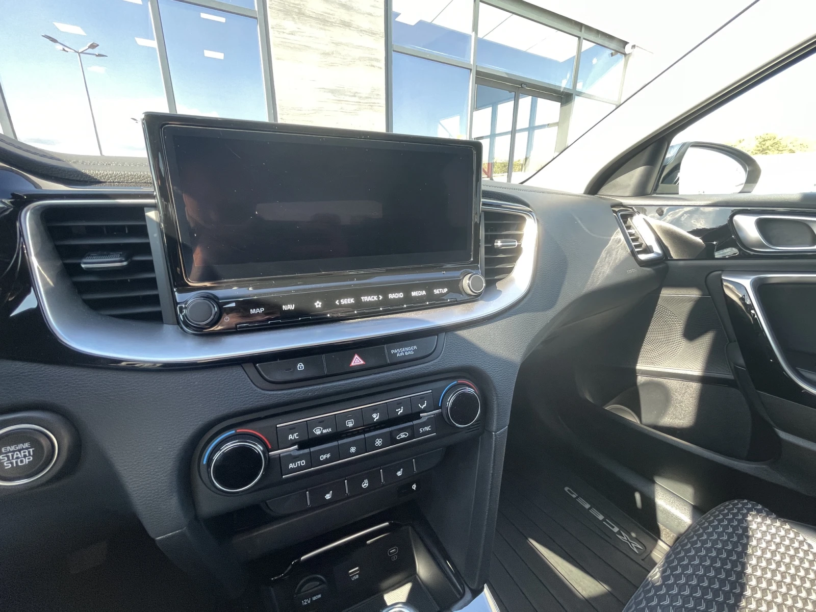 Kia XCeed Executive, снимка 7 - Автомобили и джипове - 54381618
