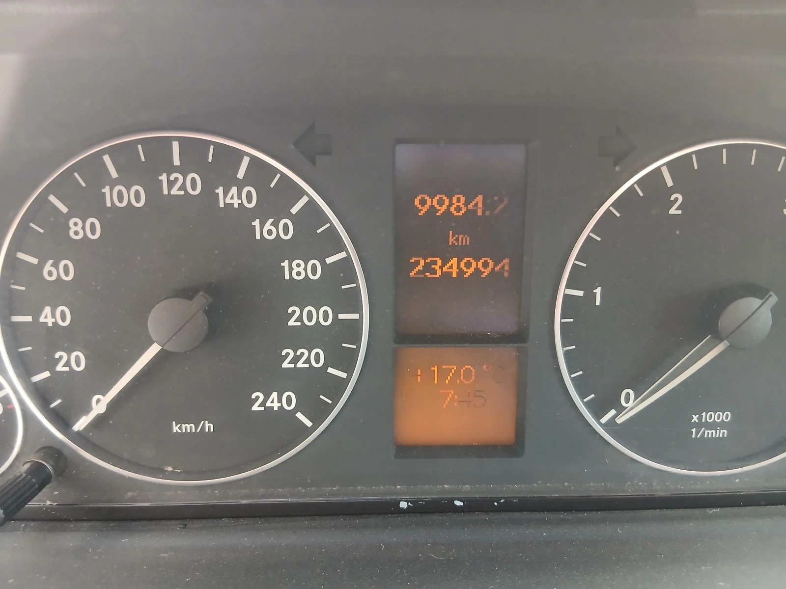 Mercedes-Benz A 180 2.0 CDI, снимка 11 - Автомобили и джипове - 54514968