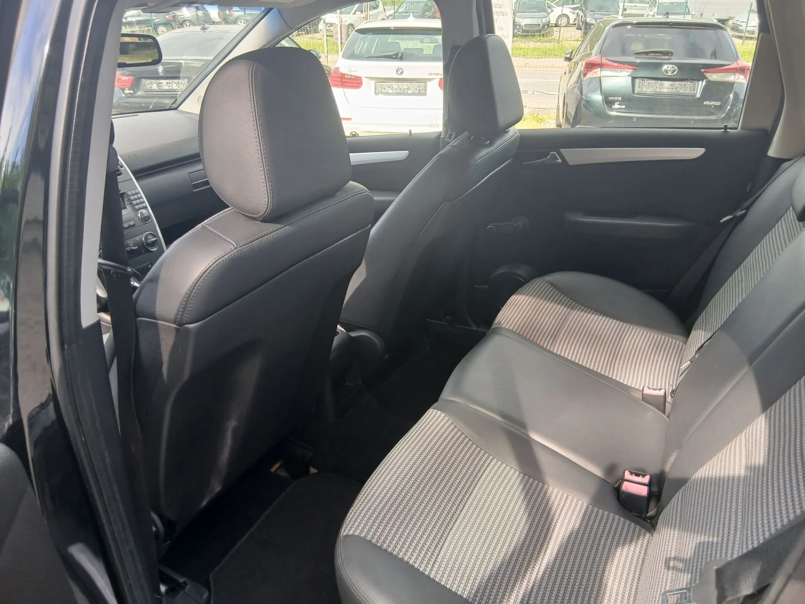 Mercedes-Benz A 180 2.0 CDI, снимка 13 - Автомобили и джипове - 54514968