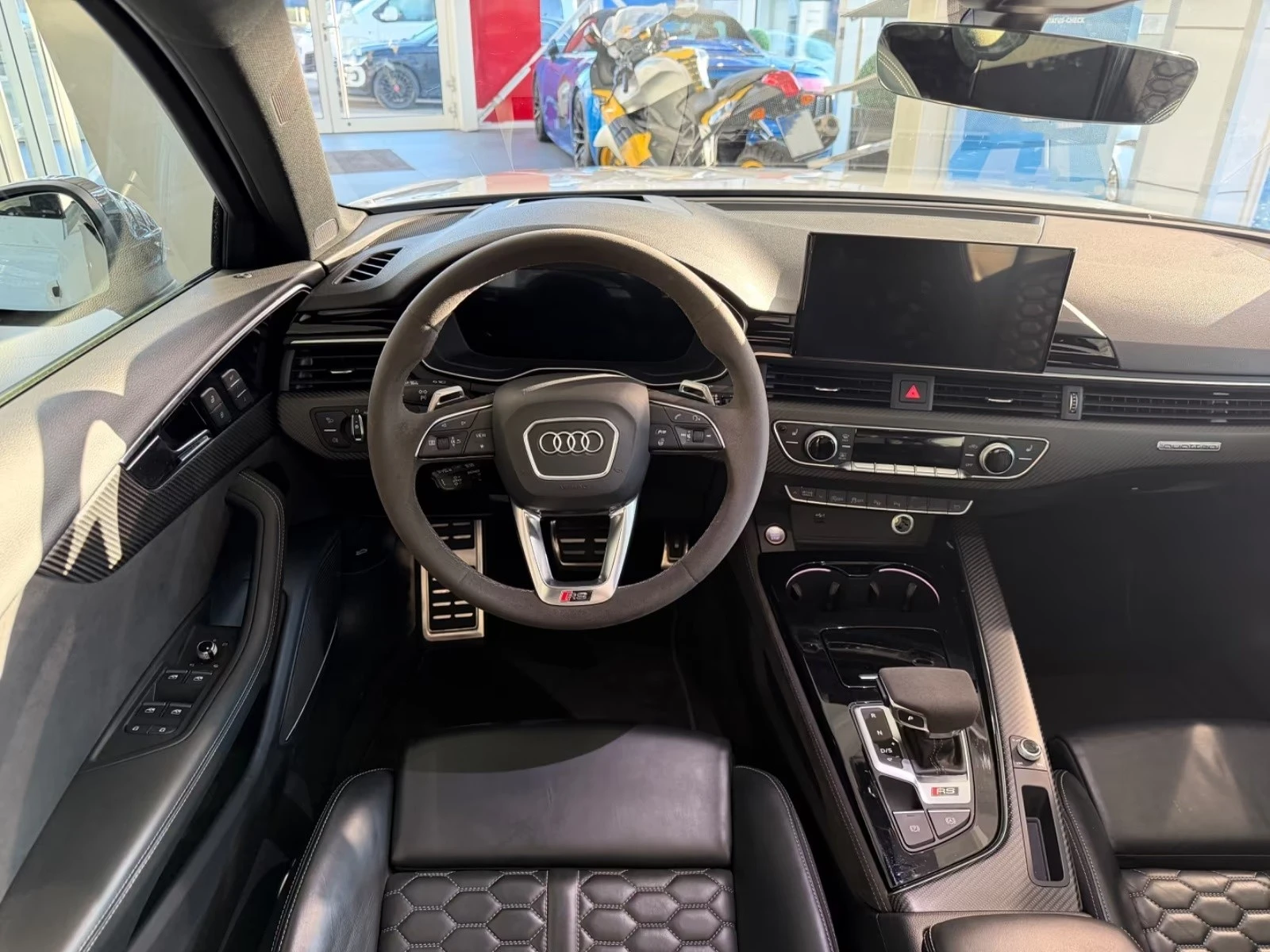 Audi Rs4 FACELIFT / CARBON / HUD / BLACK OPTIC / PANO / B&O | Mobile.bg � ����������� 11