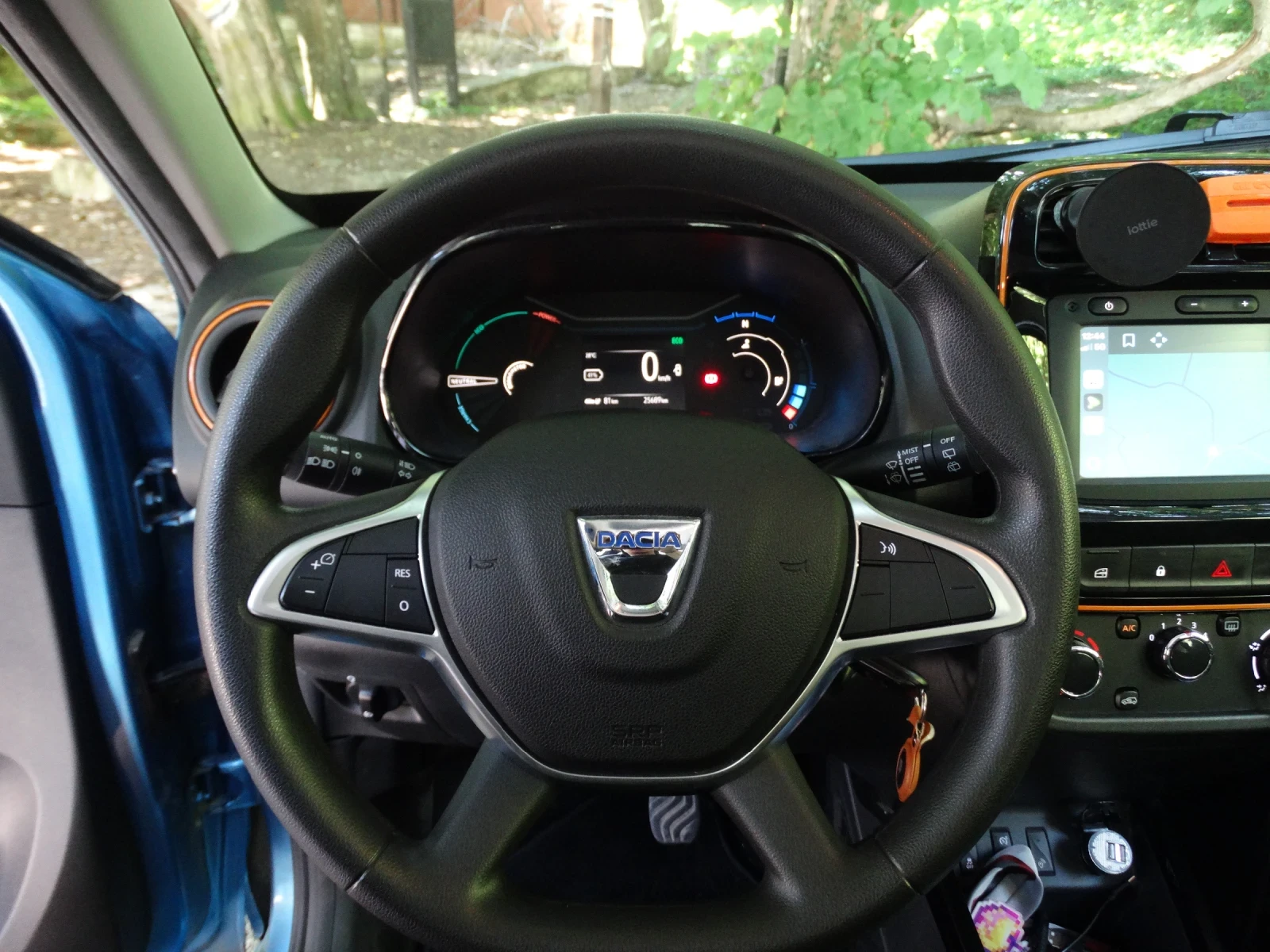Dacia Spring, снимка 11 - Автомобили и джипове - 55423827