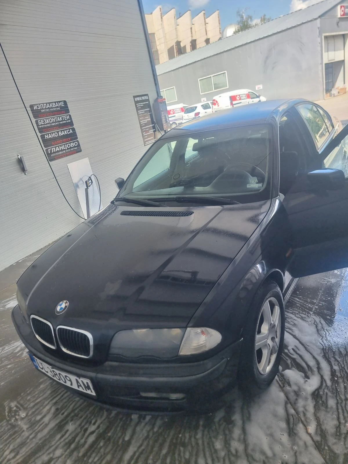 BMW 320, снимка 7 - Автомобили и джипове - 55429619