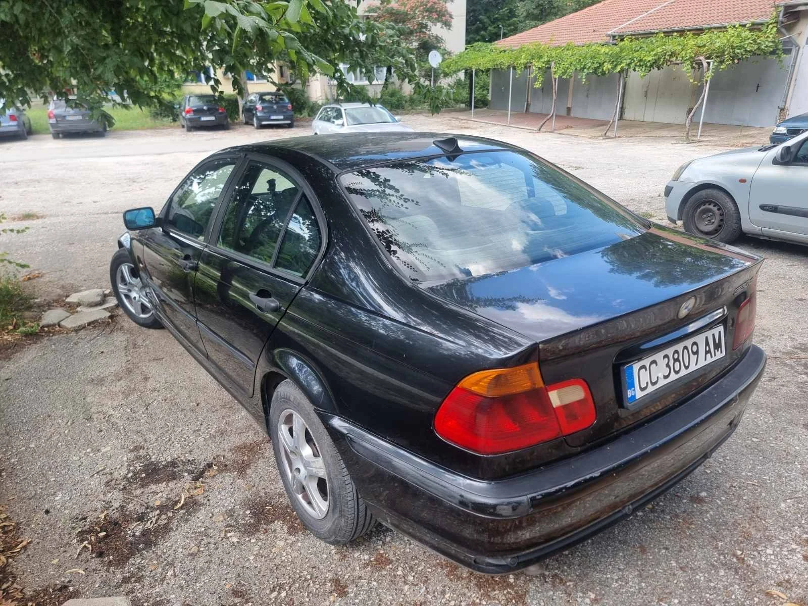 BMW 320, снимка 2 - Автомобили и джипове - 55429619