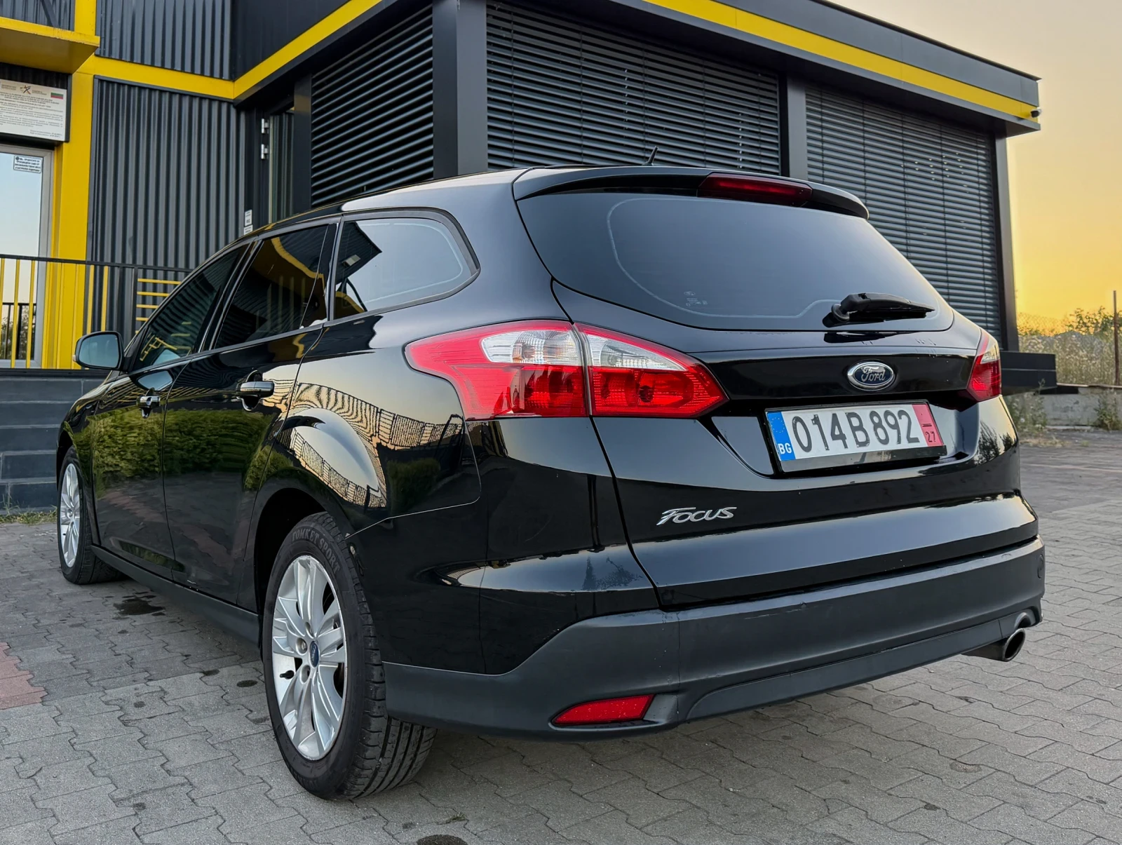 Ford Focus 2.0TDCi / Лети Джанти / АВТОМАТИК, снимка 2 - Автомобили и джипове - 55468805