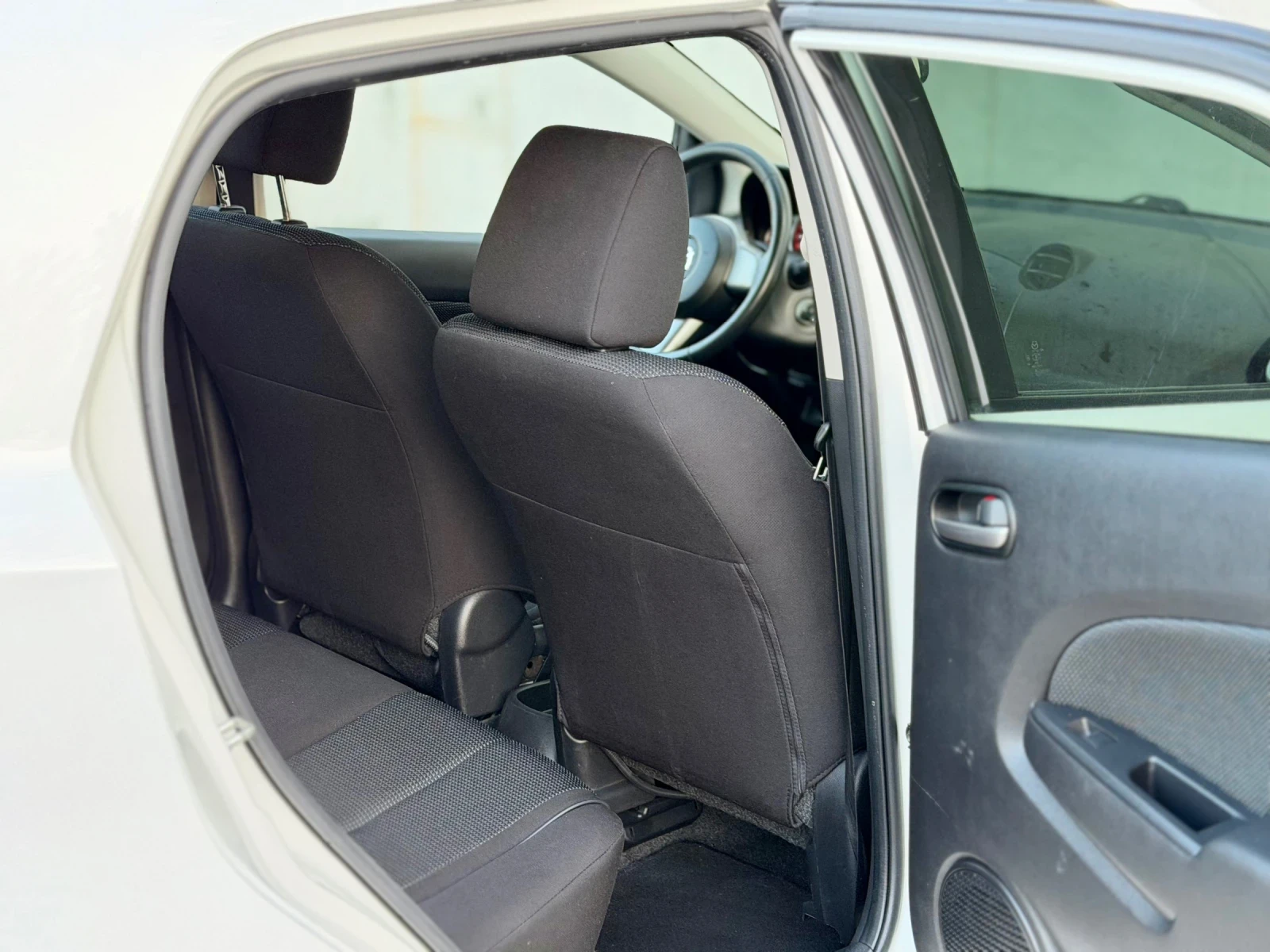 Mazda 2 1.3 бензин * Климатик * * Нов внос* , снимка 12 - Автомобили и джипове - 55609961
