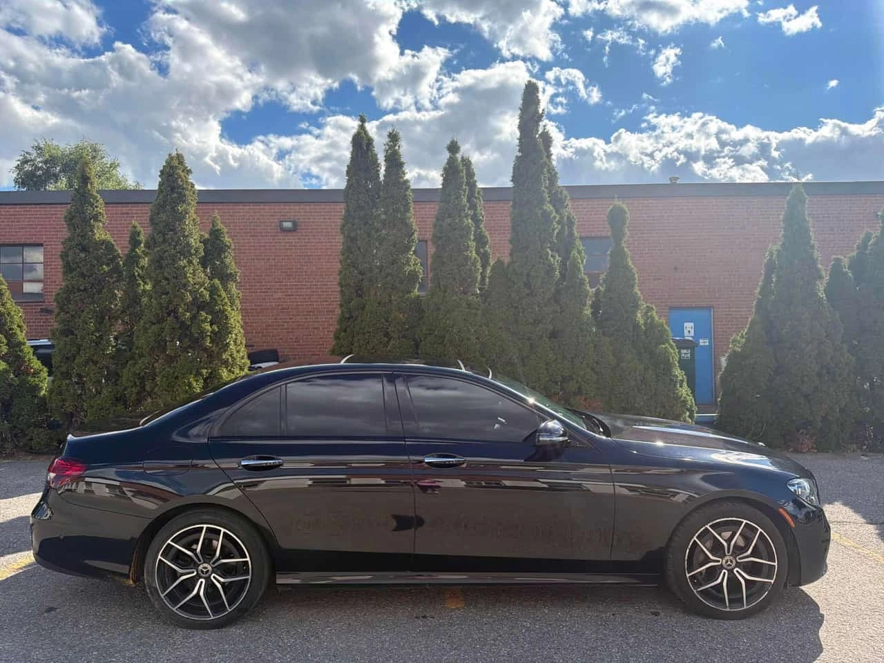 Mercedes-Benz E 350 CARFAX, снимка 3 - Автомобили и джипове - 55854436