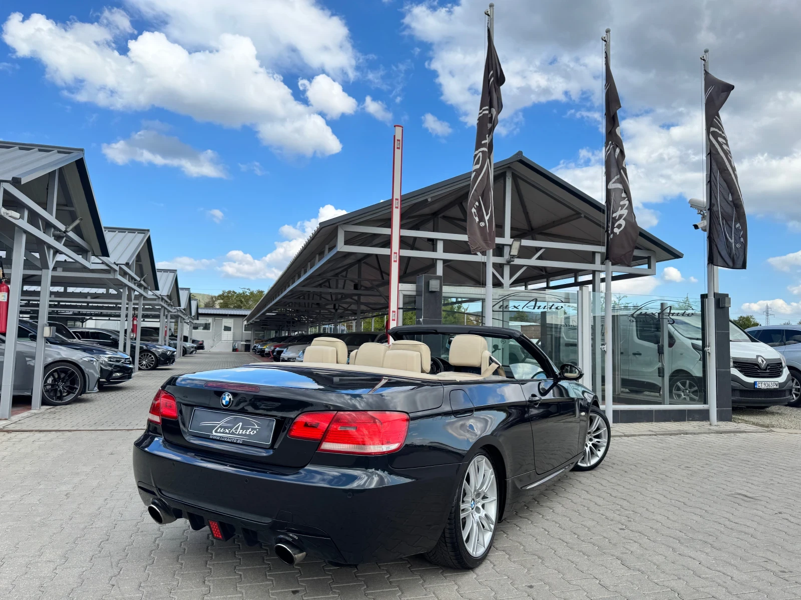 BMW 320 i#M PACK#6 СКОРОСТИ#SPORT PACK#ПОДГРЯВАНЕ, снимка 6 - Автомобили и джипове - 56331504