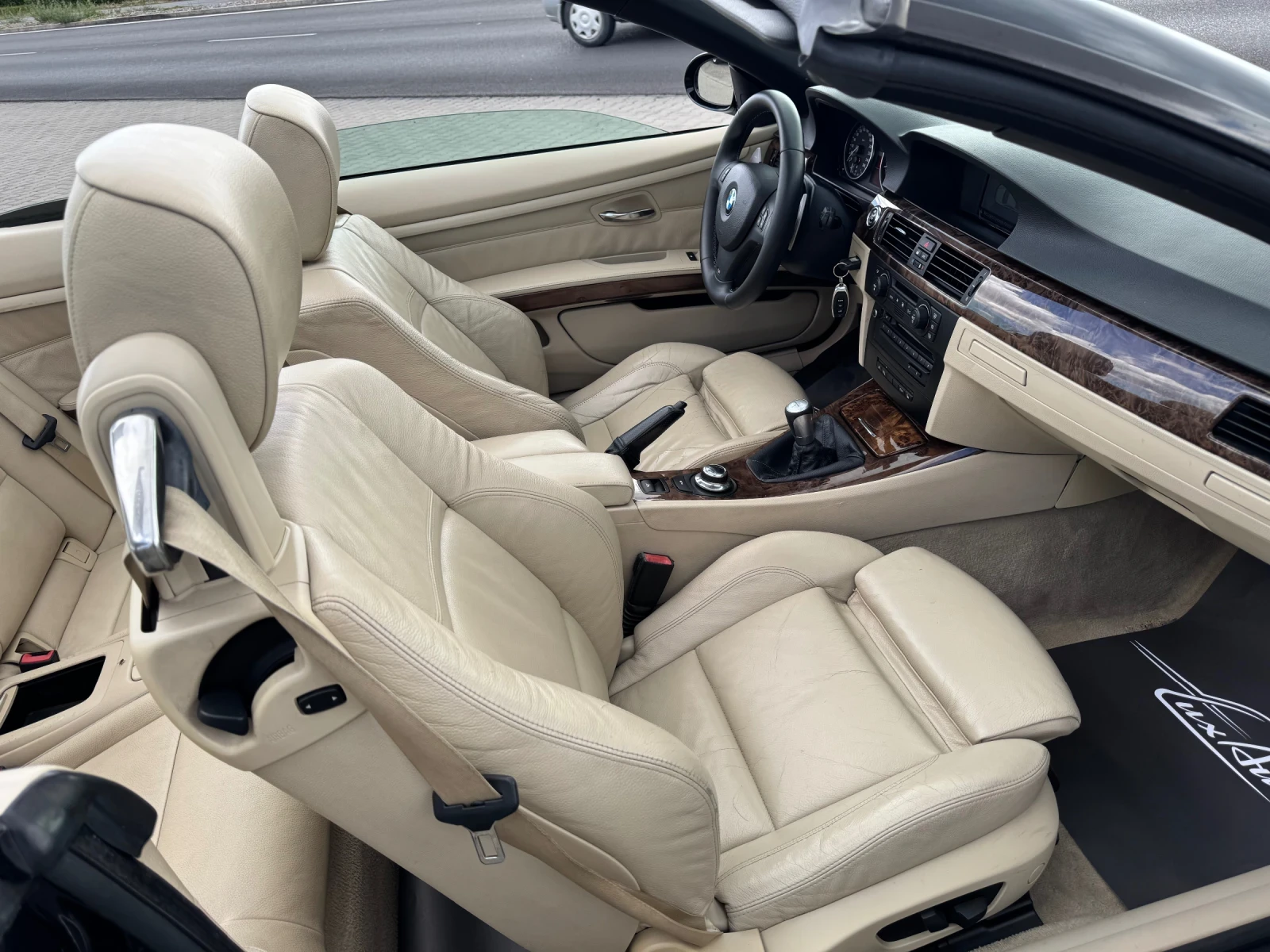 BMW 320 i#M PACK#6 СКОРОСТИ#SPORT PACK#ПОДГРЯВАНЕ, снимка 11 - Автомобили и джипове - 56331504