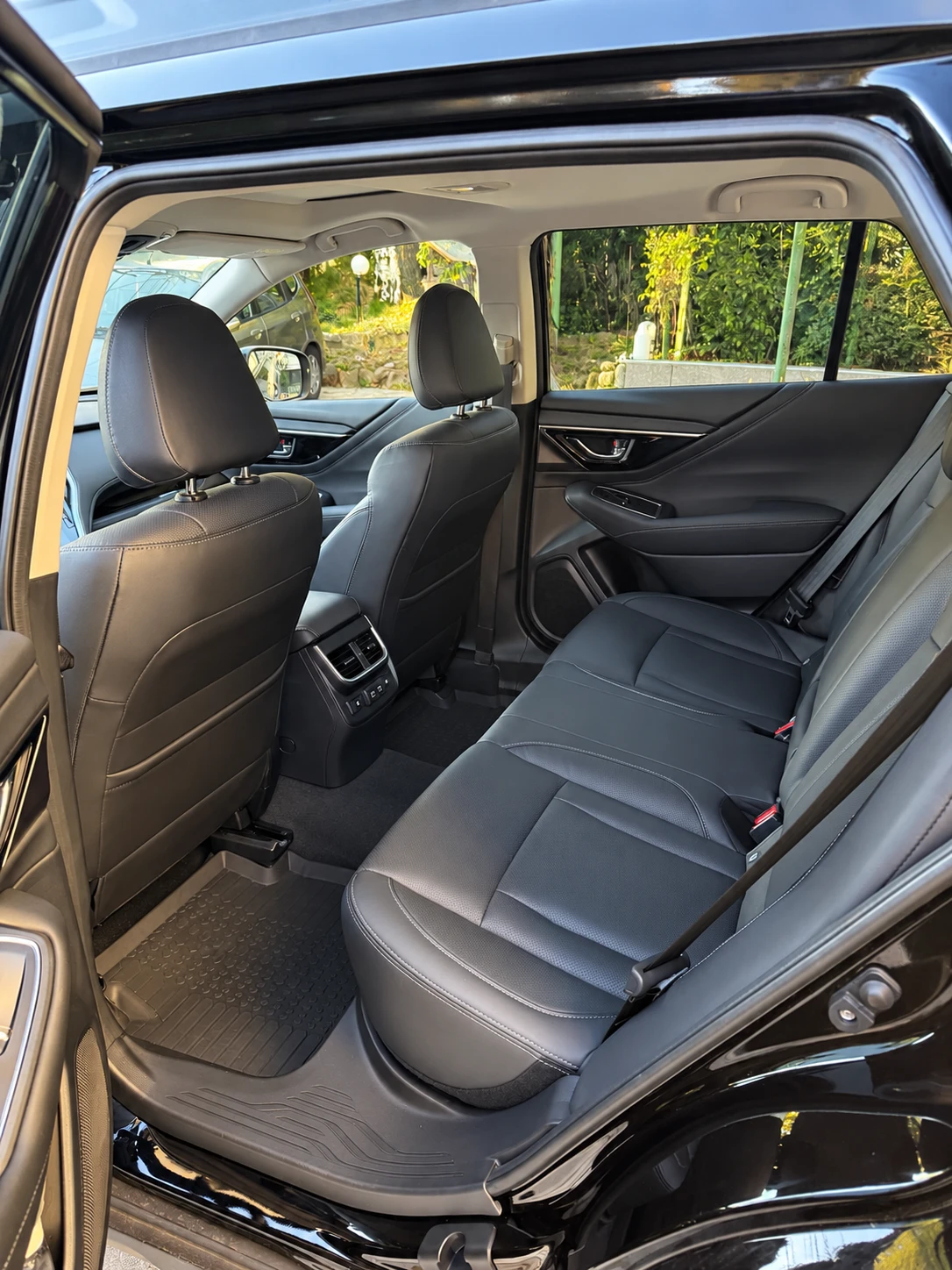 Subaru Outback, снимка 12 - Автомобили и джипове - 56335125