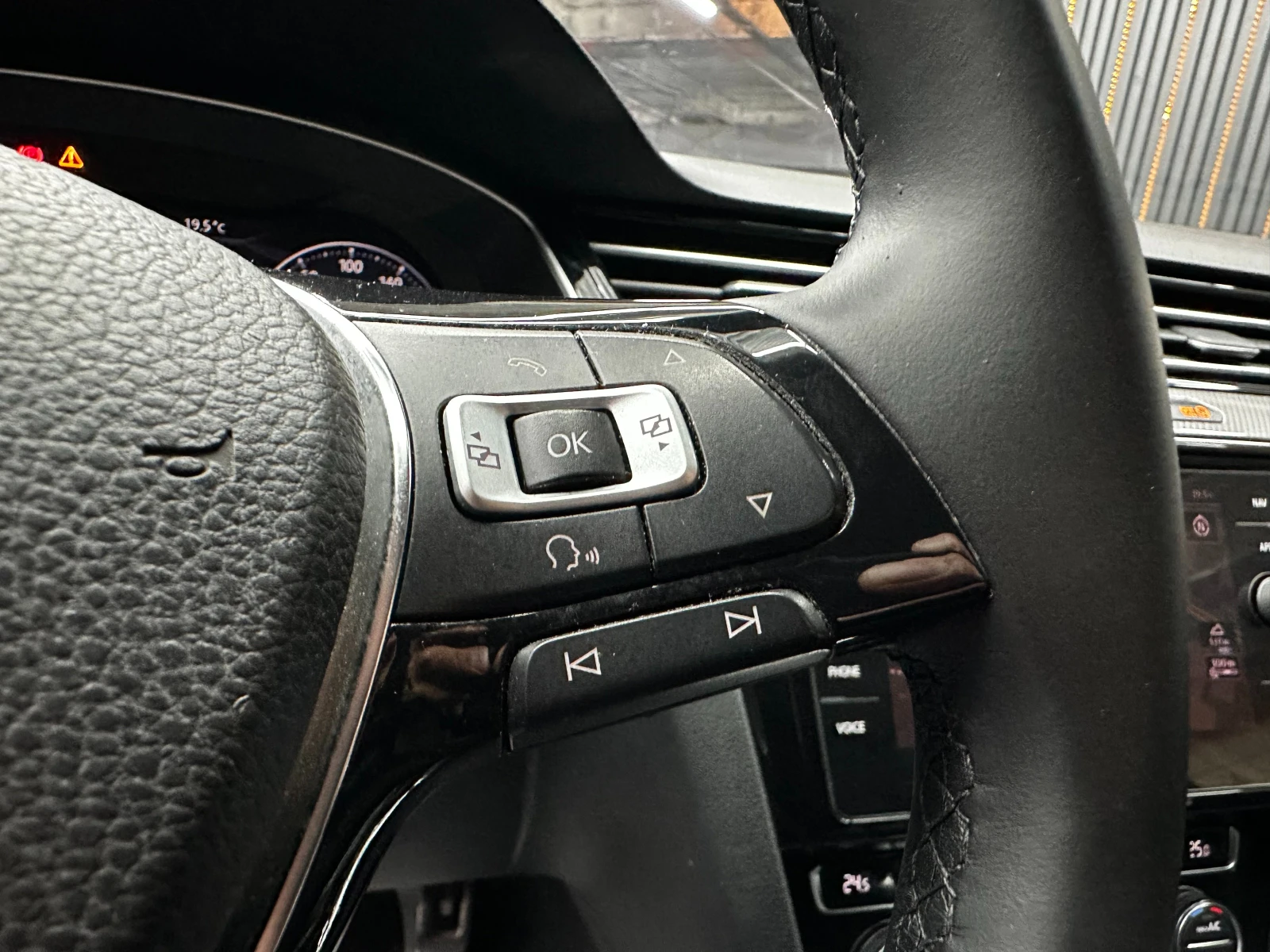 VW Passat Alltrack/239кс/4Motion/LED/Digital, снимка 16 - Автомобили и джипове - 56506366