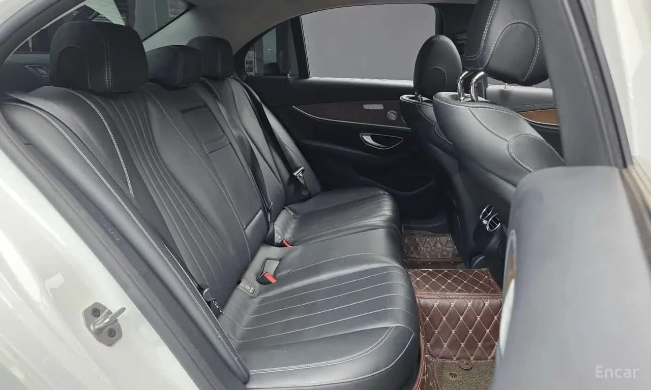Mercedes-Benz E 300 * E300e Exclusive * , снимка 12 - Автомобили и джипове - 56621367
