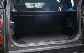 Land Rover Defender D300 MHEV X-Dynamic SE, снимка 15