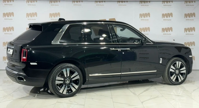 Rolls-Royce Cullinan, снимка 2 - Автомобили и джипове - 44630595