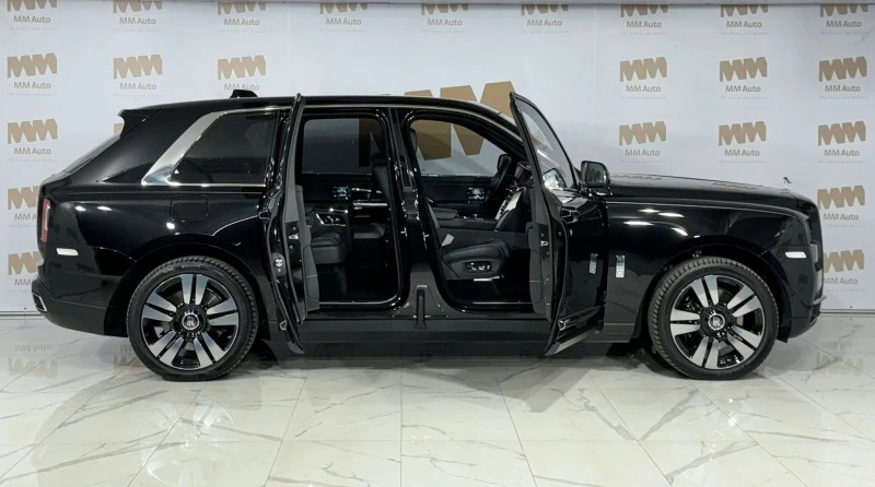 Rolls-Royce Cullinan, снимка 4 - Автомобили и джипове - 44630595