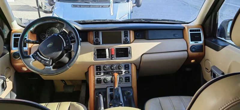 Land Rover Range rover, снимка 10 - Автомобили и джипове - 48272759