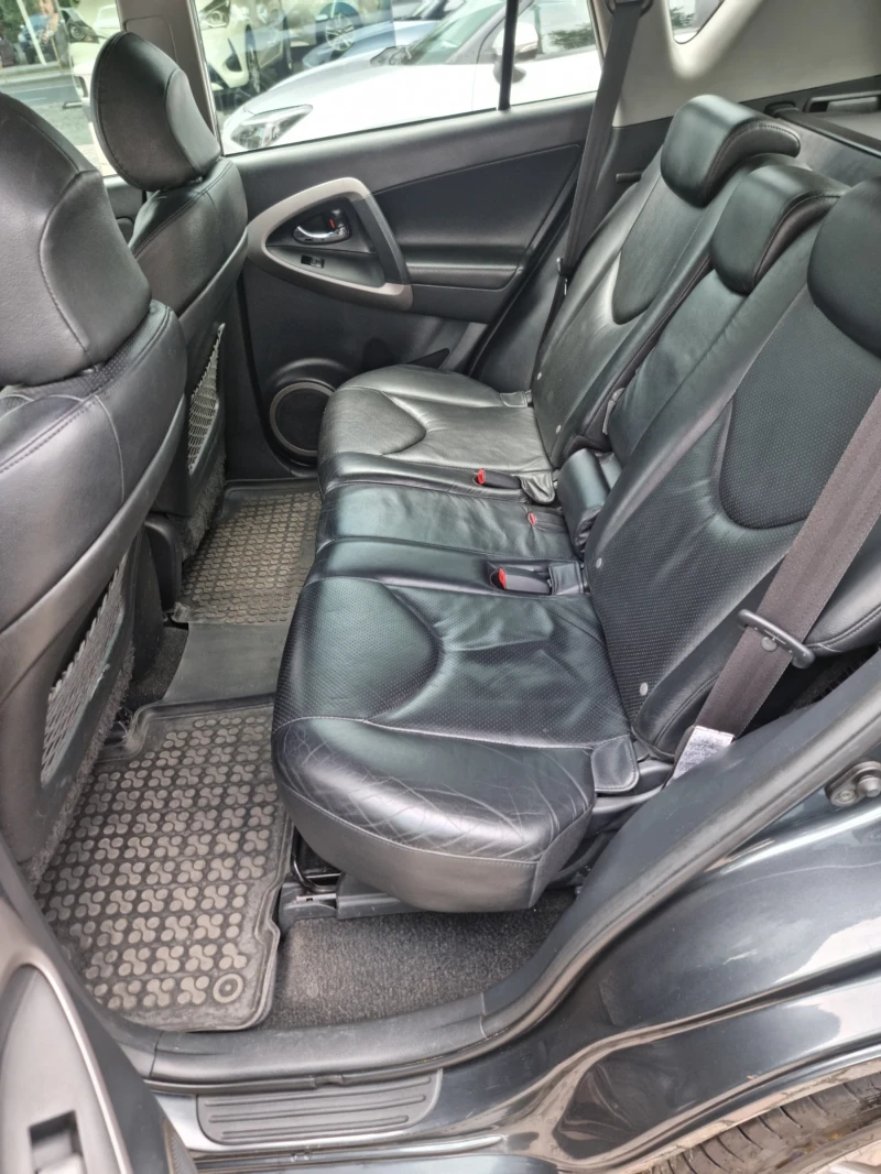 Toyota Rav4, снимка 11 - Автомобили и джипове - 52653872