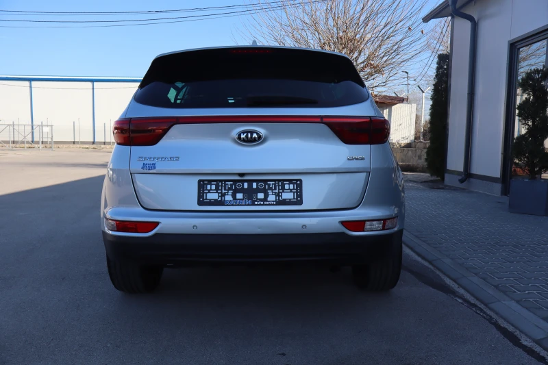 Kia Sportage 2.0CRDI* 4X4* , снимка 5 - Автомобили и джипове - 52801647